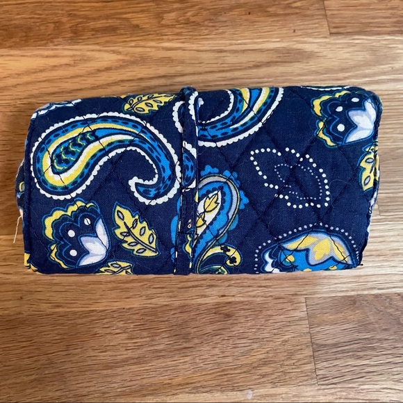 SOLD Vera Bradley Jewelry Roll - Picture 2 of 5